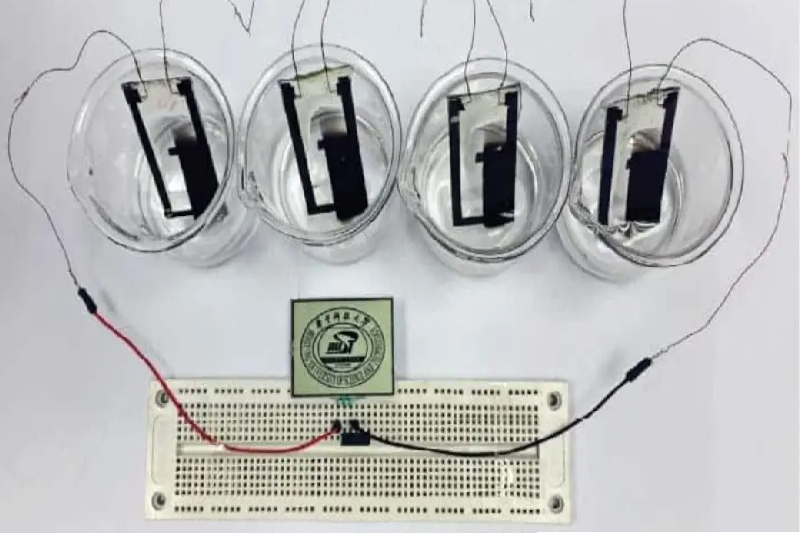IIT Indore Researchers Develop Device to Generate Electricity from Water and Air
