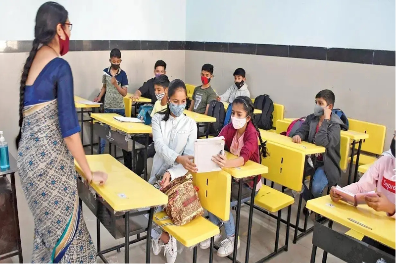 Celebrating Innovation and Empathy: Mumbai and Palghar Teachers Honoured with Savitribai Phule State Teacher Appreciation Awards