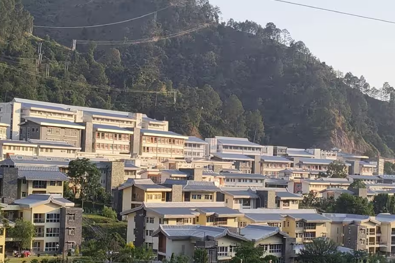 IIT Mandi Welcomes Record-Breaking Undergraduate Batch for 2025-26, Sees Rise in Women Enrolment