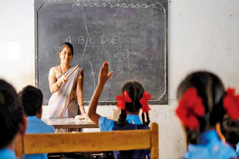 Maharashtra Teachers Urge UGC to Raise Retirement Age from 60 to 65 Years