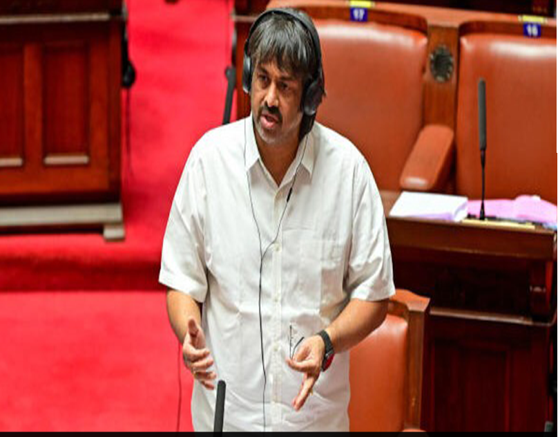 Karnataka Plans Law to Restrict Mobile and Social Media Use for Students Under 16, Says Minister