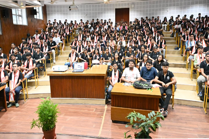IIT Kharagpur Clarifies: No Segregation of Seats in Dining Hall, Issues Official Advisory