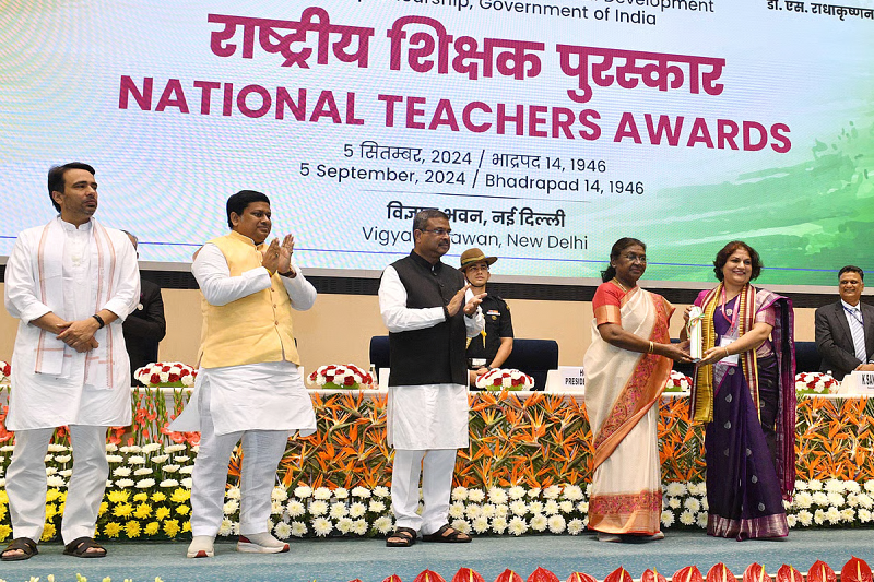 Empowering Change: 3 Inspirational Teachers from Maharashtra Win National Teachers’ Award 2025