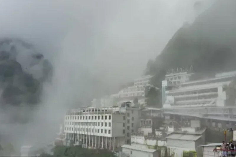 Jammu Schools Closed on September 3 Amid Weather Warnings; Vaishno Devi Yatra Remains Suspended